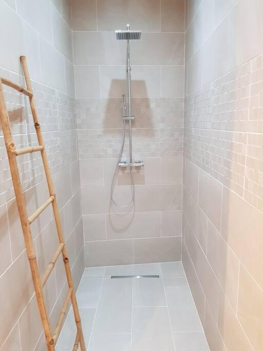Case Terre Sainte - Maison Meublee F3 Екстериор снимка